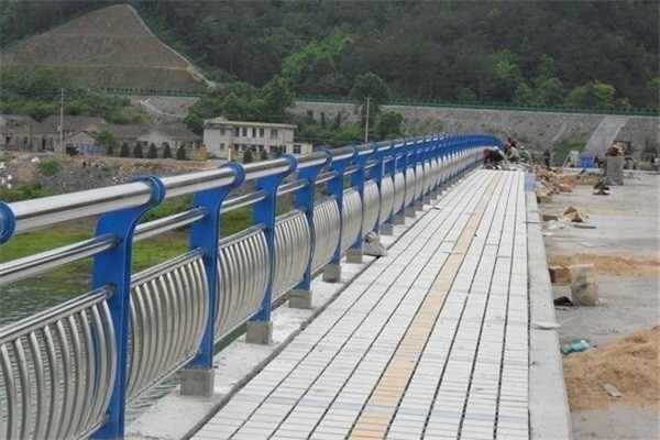 荆州不锈钢桥梁灯光护栏